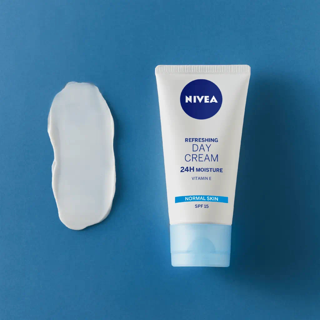 Nivea Soin De Jour Nourrissant Hydratation 24H