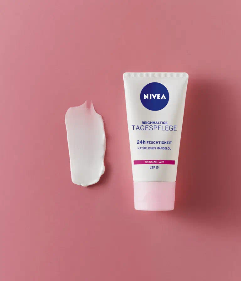 Nivea Soin De Jour Nourrissant Hydratation 24H